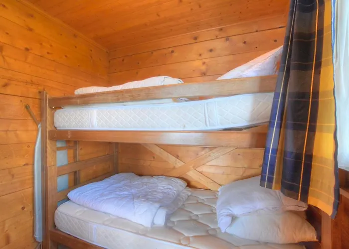 Cytises A Avec Vue Sur Les Alpes シャレー